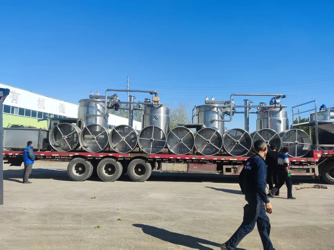 Industrial food machinery on the factory floor: check technical detail and acceptance plans before signing
